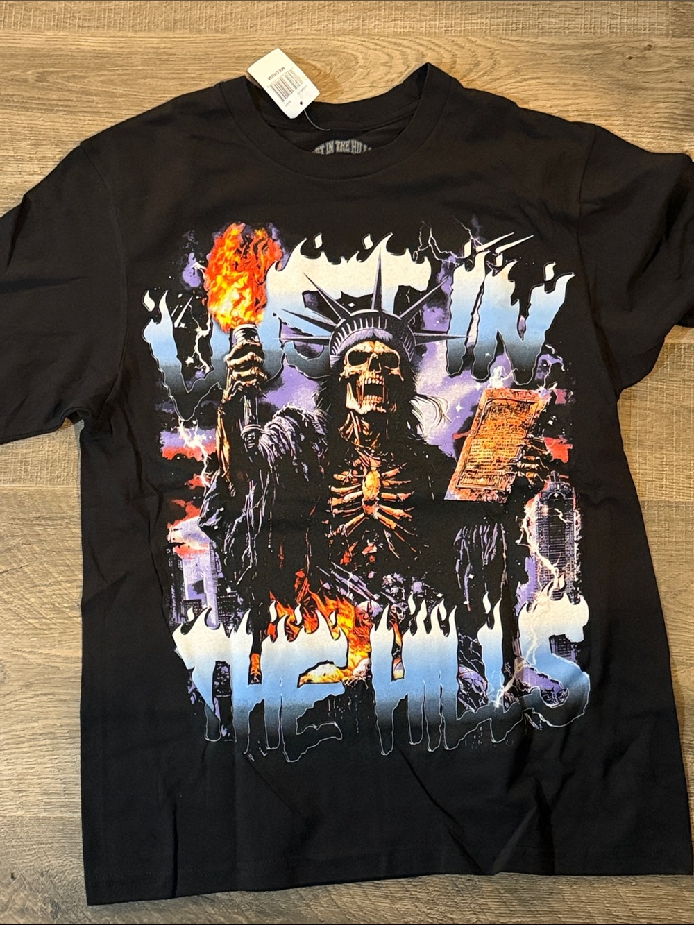 Lost in the Hills Black Graphic Skeleton Statue of Liberty Tee - Men